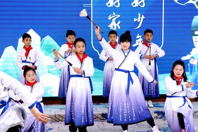 長沙長塘里小學(xué)怎么樣（長沙雨花區(qū)長塘里小學(xué)怎么樣）
