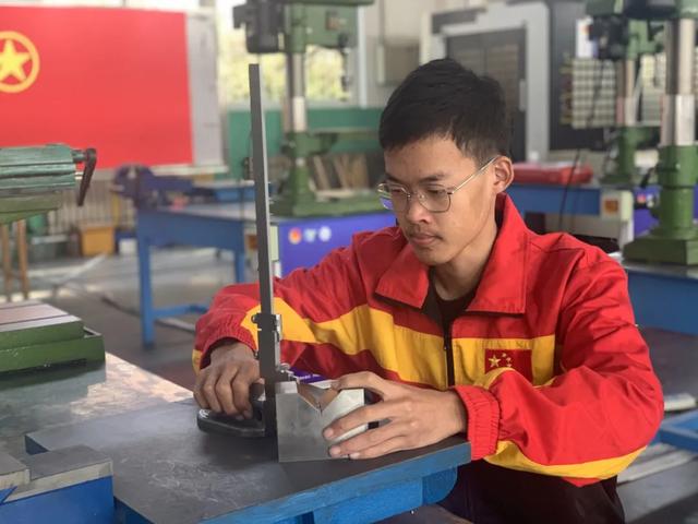 董格格視頻真實(shí)快手，快手董格格展示？