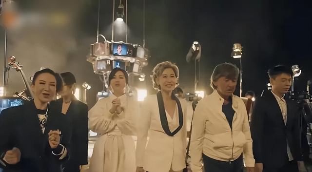 張含韻第一屆超女排名（第一屆超女排名前十）