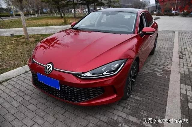 喜提新車朋友圈怎么發(fā)圖片，喜提新車朋友圈怎么發(fā)圖片呢？