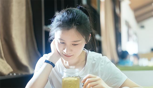 不愛發(fā)朋友圈的男生是什么樣的人的表現(xiàn)知乎（不愛發(fā)朋友圈的男生是什么樣的人的表現(xiàn)形式）
