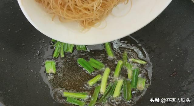 綠豆粉絲減肥期間可以吃嗎，綠豆粉絲吃多了會(huì)胖嗎？