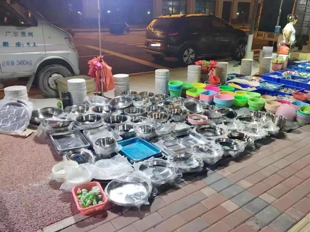 夜市擺攤賣什么賺錢(qián)成本又低（擺攤做什么賺錢(qián)成本又低）