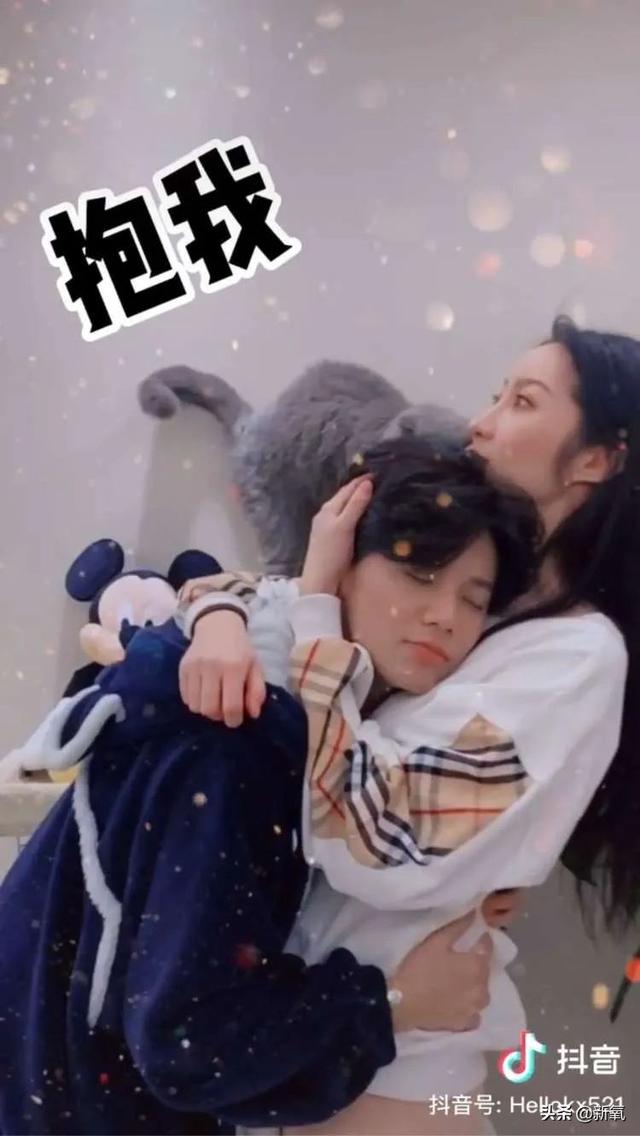 抖音很甜的情侶男的不露面（抖音情侶里有個女生,男生一直沒有出現(xiàn)過）