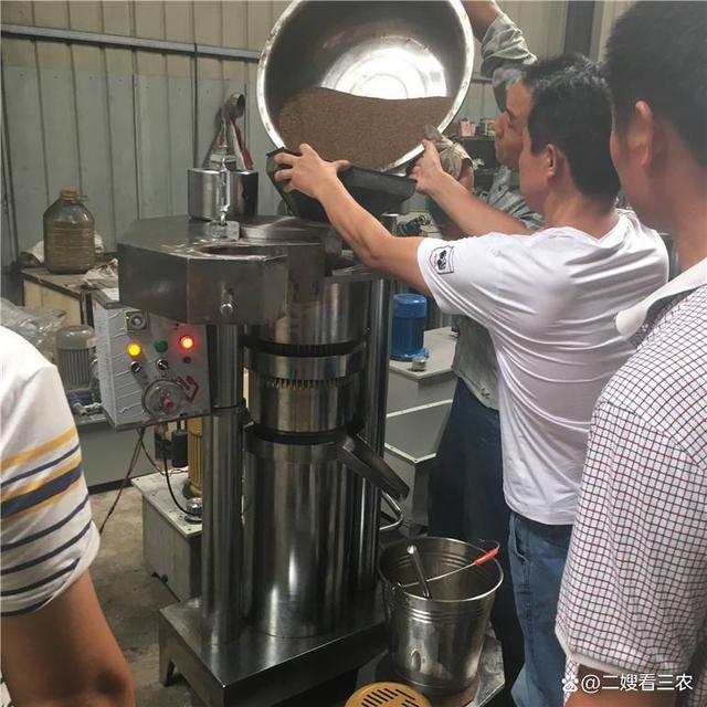 2個適合鄉(xiāng)鎮(zhèn)做的生意（50個適合鄉(xiāng)鎮(zhèn)做的生意）"