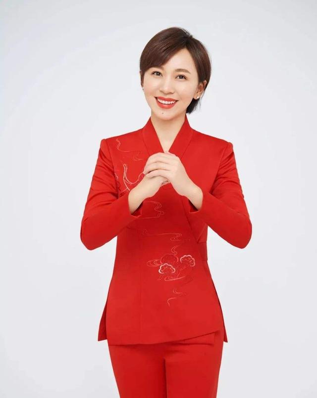 中央電視臺(tái)新聞直播間女主持人名單及照片，新聞直播間女主持人名單及照片2021
