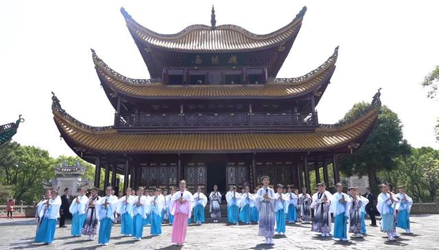 中國(guó)教育電視臺(tái)1套直播在線觀看回放，中國(guó)教育電視臺(tái)1套直播在線觀看回放家庭教育？