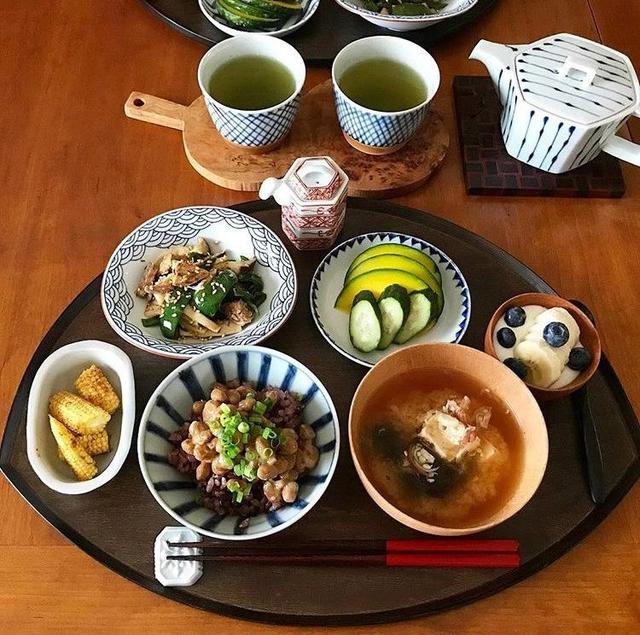 抖音最火圖片一家四口兩個(gè)兒子的照片，抖音上有一家四口兩個(gè)兒子？