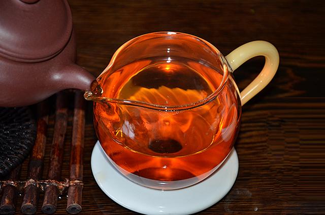 921老同興茶餅多少錢一塊（1912老同興茶餅價格）"