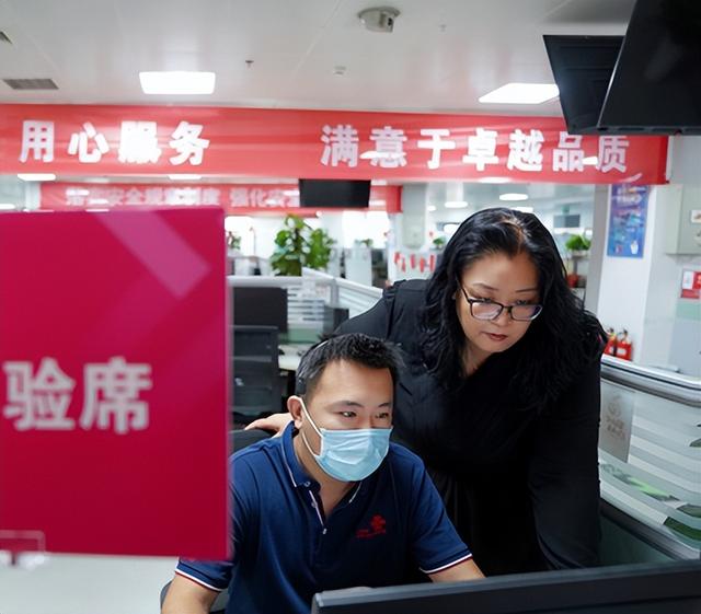 中國(guó)聯(lián)通客戶服務(wù)電話號(hào)碼，聯(lián)通集團(tuán)客戶服務(wù)電話？