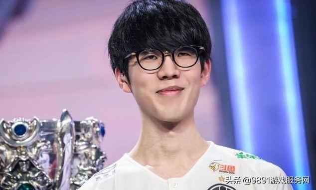 直播背景墻圖片怎么弄呢，直播背景墻圖片怎么弄呢白色