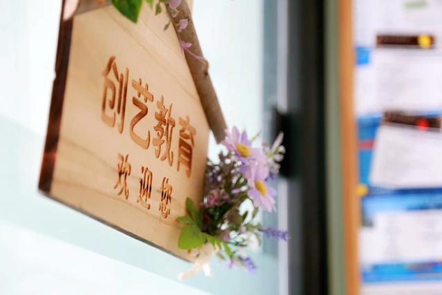 廣州播音主持培訓(xùn)哪里好一點(diǎn)（廣州播音主持培訓(xùn)哪里好學(xué)）