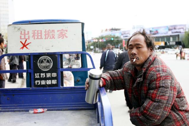 工地臨時(shí)工招聘微信群（附近今天招工臨時(shí)工有電話號碼的）