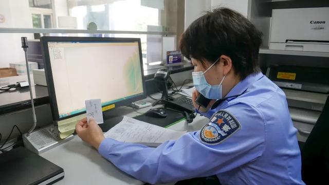 郵政儲蓄銀行卡身份證過期可以在手機上更新嗎（郵政卡身份證過期在手機上怎么更新）