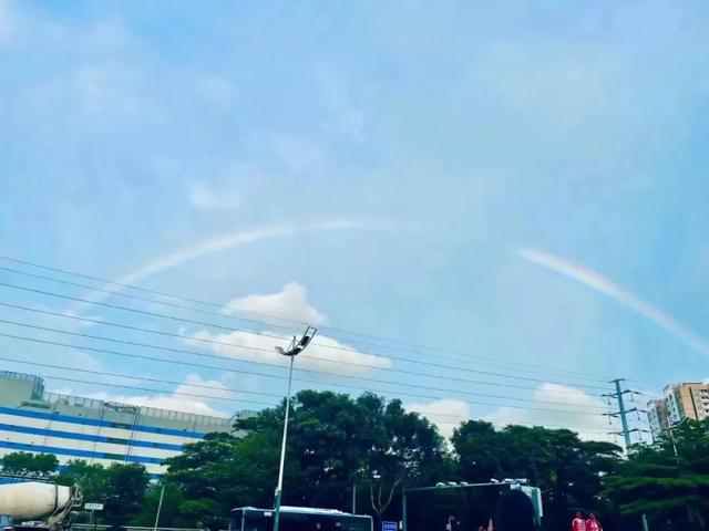 三十二歲生日朋友圈說(shuō)說(shuō)圖片搞笑，三十二歲生日朋友圈說(shuō)說(shuō)圖片文字？