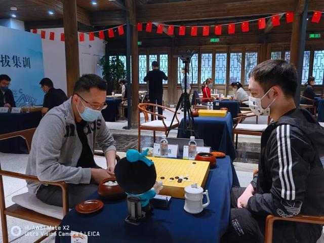今天圍棋比賽直播視頻直播，新浪圍棋直播間在線直播視頻？