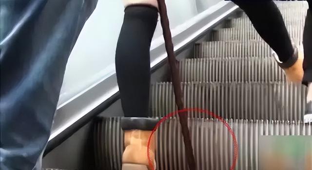 “黃色網(wǎng)站”上的女生，都是怎么被偷拍的？