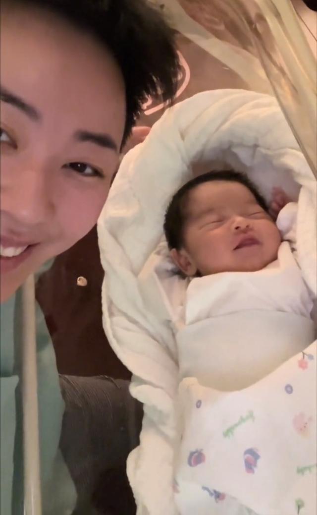 抖音葉老板真實(shí)身份照片，抖音葉老板真實(shí)身份圖片？