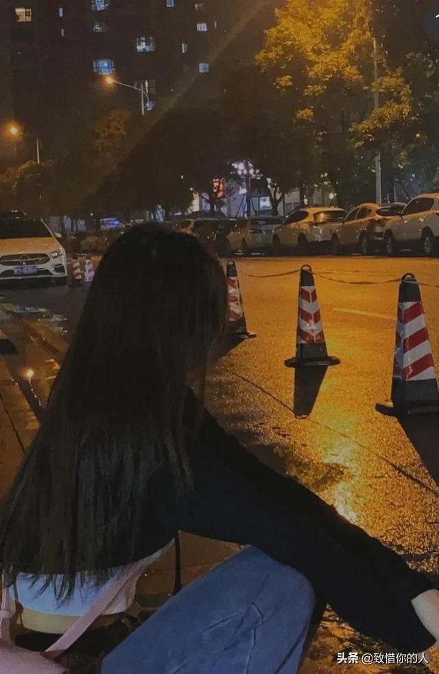 抖音歌曲我會(huì)永遠(yuǎn)永遠(yuǎn)的愛你歌詞是什么歌，抖音歌曲我會(huì)永遠(yuǎn)永遠(yuǎn)的愛你歌詞是什么？