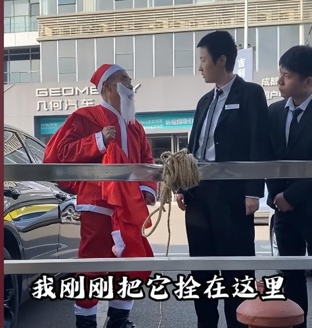抖音賣什么東西，抖音賣衣服特別火的女的叫啥？