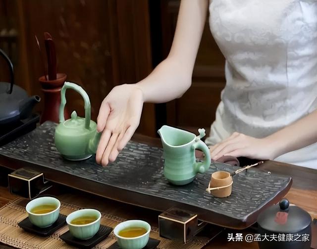 喝茶的禁忌 喝茶七大禁忌，喝茶的正確方法和技巧與禁忌？