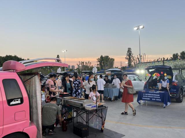開小車適合擺攤賣什么（私家車擺攤做什么生意好）