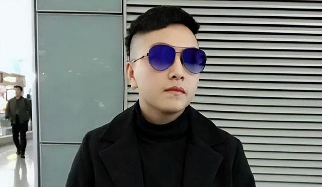 靠微信紅包乞討月入3萬（2019年百萬網(wǎng)紅乞丐哥，每日收益上萬元，卻靠著“中介”抽油水）