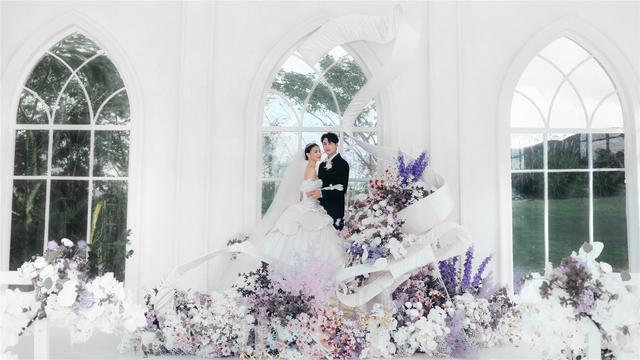 公開戀情的朋友圈句子搞笑，公開戀情的朋友圈句子搞笑圖片？