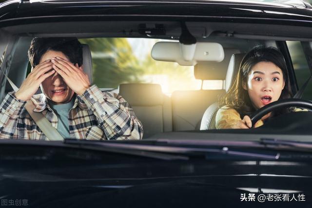 夜晚開(kāi)大車視頻10秒，夜間自己開(kāi)車短視頻15秒以上？