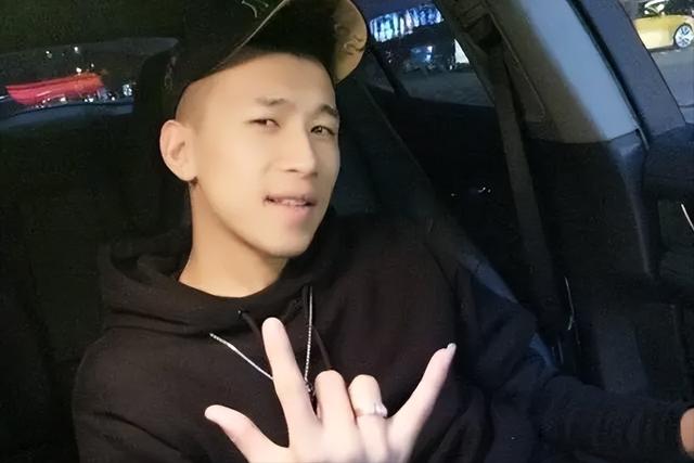 mc天佑結(jié)婚了嗎（mc天佑前女友結(jié)婚視頻）