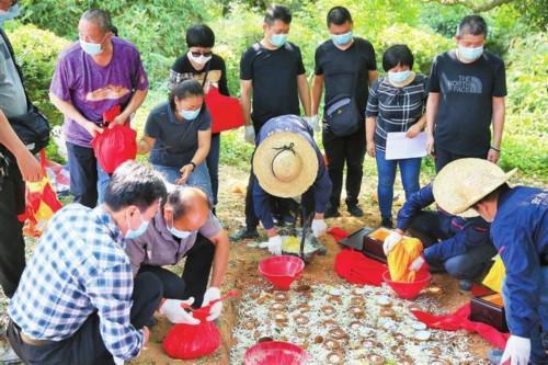 殯儀館臨時(shí)工1200一天是真的嗎,這樣才可以去任職，殯儀館招臨時(shí)工1000元是真的嗎？