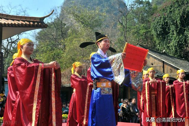 把酒言歡共話桑麻是什么意思（共話桑麻是啥意思）