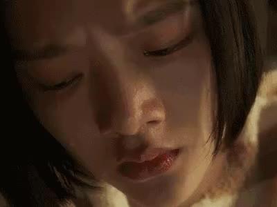 寶媽愿意和別人出軌嗎，發(fā)現(xiàn)媽媽出軌要不要告訴家里人？