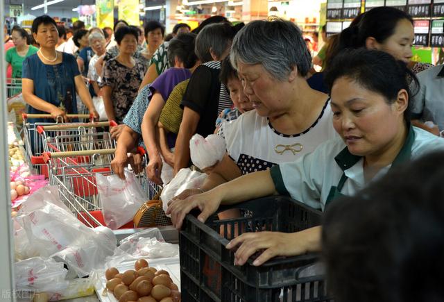 女性創(chuàng)業(yè)開什么店好，女人開店適合開什么