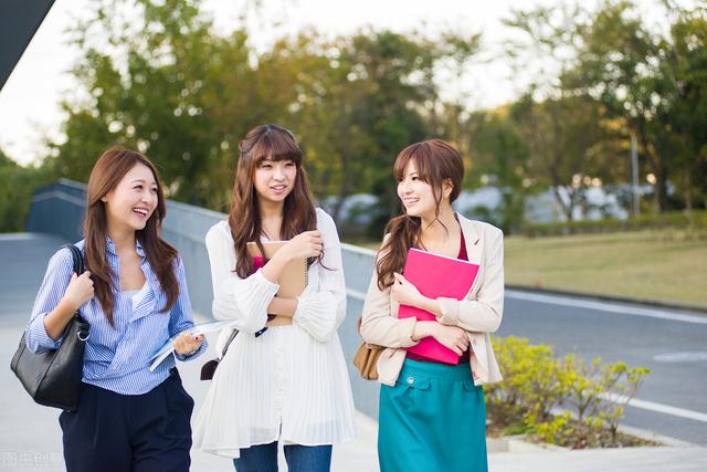 畢業(yè)說(shuō)說(shuō)_朋友圈簡(jiǎn)短幼兒園小朋友，畢業(yè)說(shuō)說(shuō)朋友圈簡(jiǎn)短？