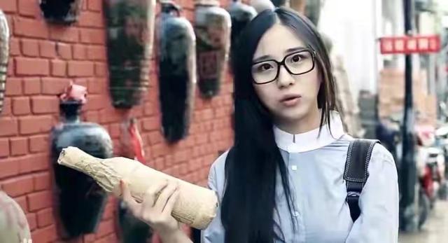 女人開什么直播最賺錢呢知乎（女人開什么直播最賺錢呢呢）