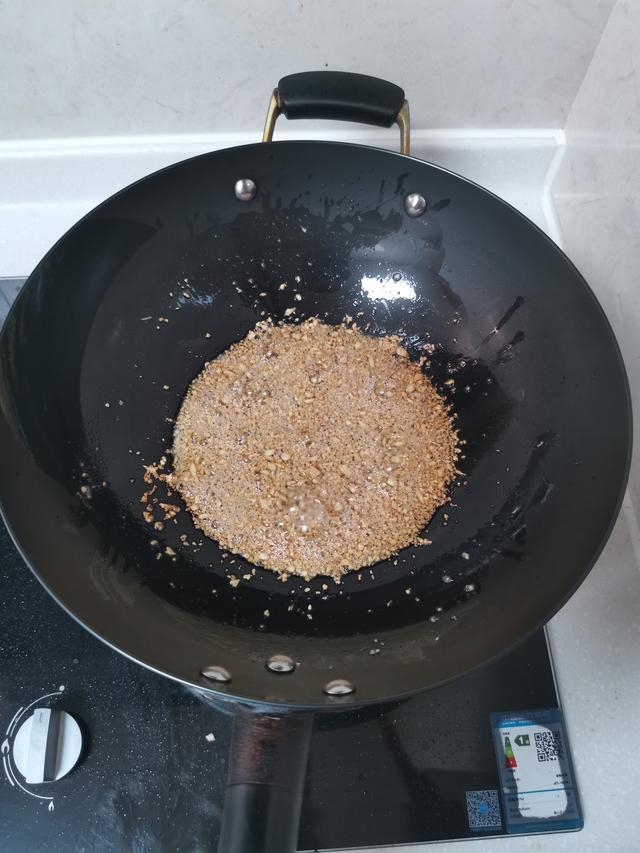 蝦仁粉絲蒜蓉做法大全圖解視頻，蝦仁粉絲蒜蓉做法大全圖解圖片？