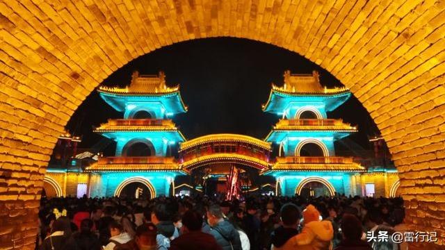 重慶網(wǎng)紅打卡景點(diǎn)抖音夜景，2020西安抖音網(wǎng)紅景點(diǎn)？
