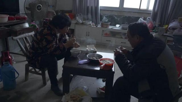 快手背景圖片2022新款，快手背景圖片2022新款文字？