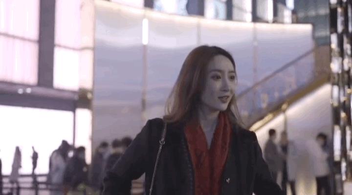 抖音很甜的情侶男的不露面（抖音情侶里有個女生,男生一直沒有出現(xiàn)過）