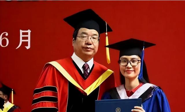 大學老師可以做的副業(yè)，大學老師能干副業(yè)嗎？