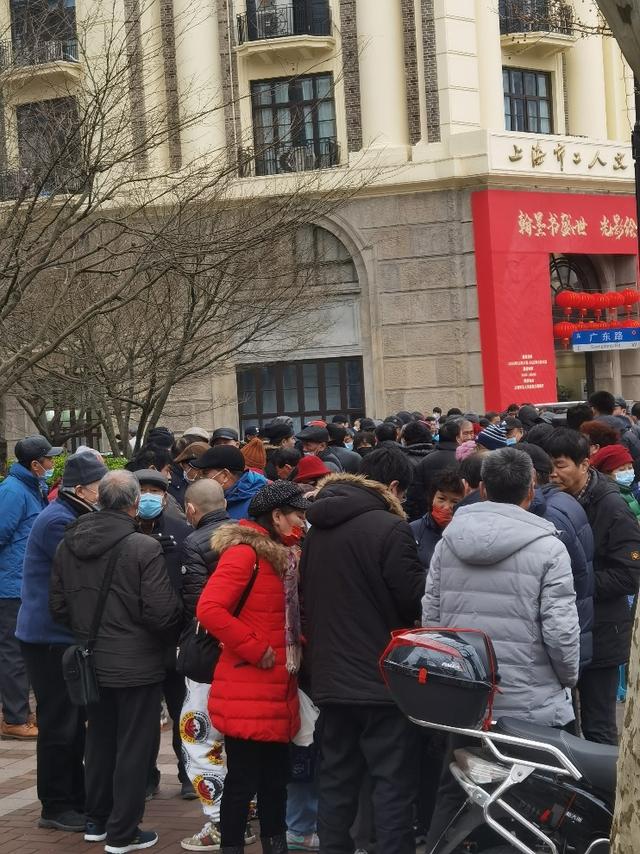現(xiàn)在買什么股票最賺錢，現(xiàn)在買什么股票最賺錢？