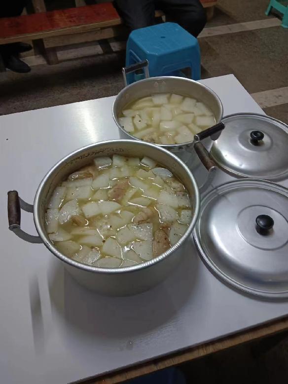 來(lái)自對(duì)象的投喂怎么發(fā)朋友圈微博，來(lái)自男朋友的投喂發(fā)朋友圈？