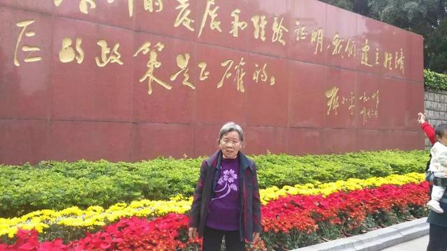 媽媽生日快樂祝福語發(fā)朋友圈簡短，媽媽生日快樂祝福語發(fā)朋友圈簡短句子？