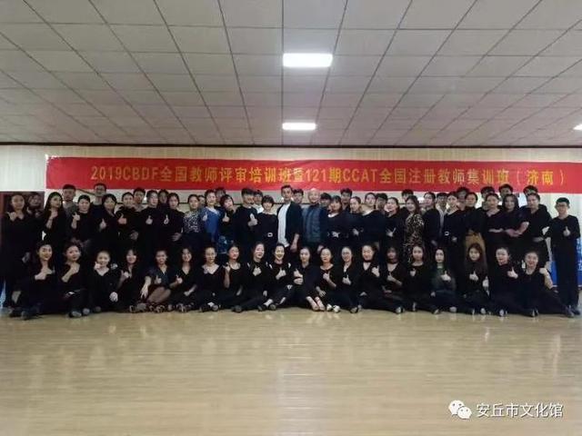 藝術(shù)培訓機構(gòu)師資介紹怎么寫文案（藝術(shù)培訓機構(gòu)的簡介怎么寫）