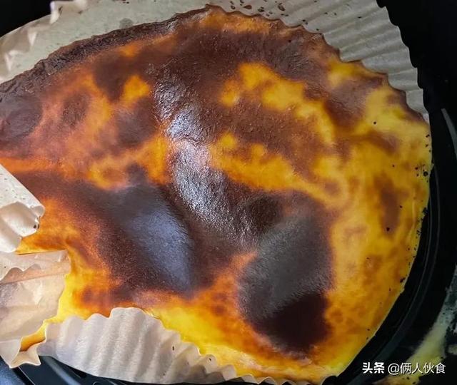 曬自己做的菜發(fā)朋友圈的幽默句，自己做菜發(fā)朋友圈配文字幽默說說？