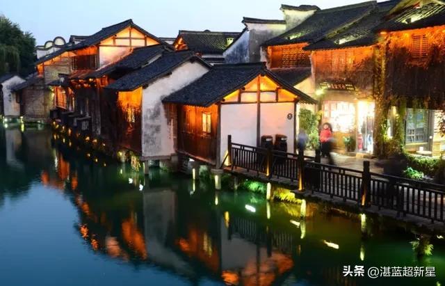 說走就走的旅行朋友圈說什么好，說走就走的旅行搞笑說說？
