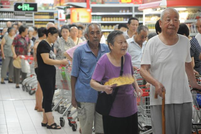 女性創(chuàng)業(yè)開什么店好，女人開店適合開什么