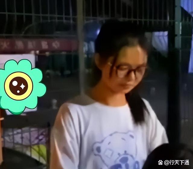 在大學擺攤買點什么賺錢（大學里擺攤什么賺錢）