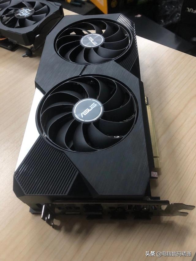 電腦剪輯視頻的軟件免費（電腦剪輯視頻的軟件適合新手）